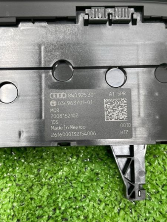 Audi / A4 / Блок кнопок