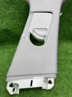 Audi / A6 / Накладка стойки