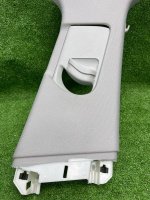 Audi / A6 / Накладка стойки