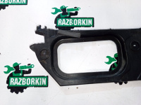 Audi / Q7 / Кронштейн бампера