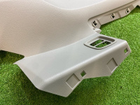 Audi / Q7 / Облицовка колесной арки салона