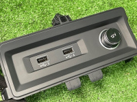 Audi / A6 / USB Разъем