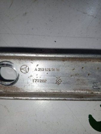 Mercedes-Benz / GLC 250d 4-matic / Распорка кузова