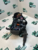 Volkswagen / Touareg / Блок предохранителей