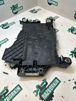 Ford / EXPLORER / Площадка АКБ