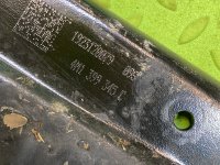 Audi / Q8 / распорка подрамника