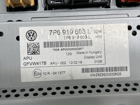 Volkswagen / Touareg / Дисплей мультимедиа