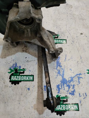 Volkswagen / Tiguan / Кулак поворотный