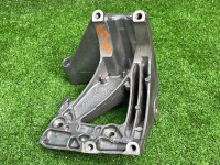 Audi / A6 / Кронштейн генератора