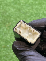 BMW / 5-Series / Кнопка регулировки зеркал