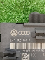 Audi / Q5 / Блок управления двери