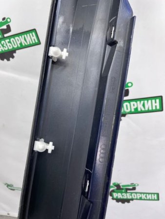 Audi / A6 / Накладка порога