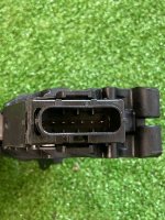 Volkswagen / Tiguan / Педаль газа