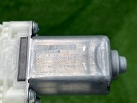 BMW / 7-Series / Мотор стеклоподъемника