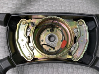 Mercedes-Benz / E-Class / Руль