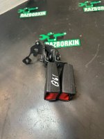 Volkswagen / Golf / Замок ремня безопасности