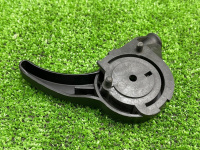 Mercedes-Benz / 190e / Ручка открытия капота