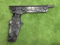 Audi / A6 / Направляющая бампера