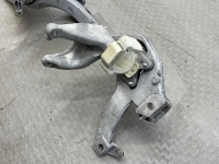 Porsche / Cayenne / Кронштейн опоры двигателя