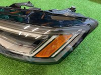 Audi / A6 / Фара