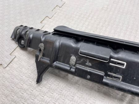 BMW / M6 / Крепление бампера