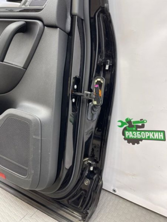 Volkswagen / Touareg / Дверь боковая