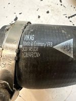Volkswagen / Golf / Патрубок интеркулера