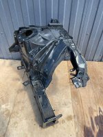 Audi / A4 / Лонжерон