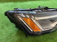 Audi / A6 / Фара