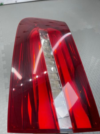 Mercedes-Benz / GLC 250d 4-matic / Фонарь задний