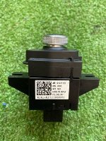 Audi / Q7 / Кнопка регулировка громкости