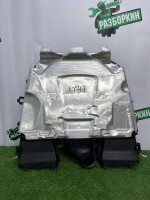 Audi / Q8 / Корпус воздушного фильтра