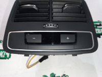 Audi / A5 / Дефлектор обдува салона