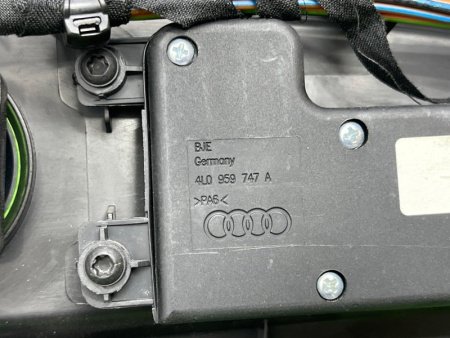 Audi / Q7 / Накладка сиденья