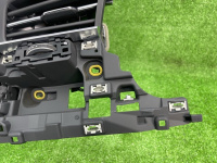 Audi / Q8 / Дефлектор обдува салона