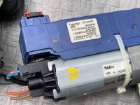 Audi / Q7 / привод крышки багажника