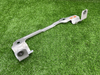 Audi / A6 / Кронштейн крыла