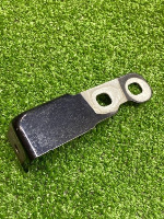 Audi / A5 / Кронштейн крыла