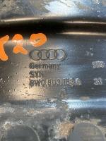 Audi / A5 / Кронштейн крепления