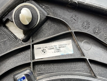 BMW / 3-Series / Молдинг двери