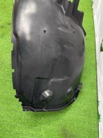 Audi / A4 / Подкрылок