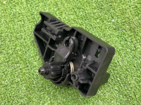 Audi / A6 / Кронштейн ручки открытия капота