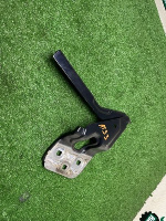 Volkswagen / Touareg / Петля капота