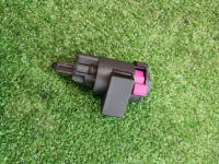 Audi / Q7 / Выключатель стоп сигнала