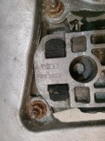 Audi / A6 / Опора кпп