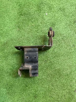 Audi / Q7 / Кронштейн усилителя бампера