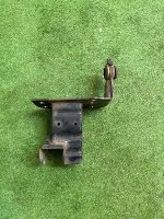 Audi / Q7 / Кронштейн усилителя бампера