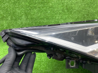 Audi / Q8 / Фара