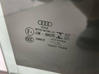 Audi / A6 / Стекло двери