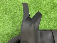 Audi / A6 / Кожух рулевой колонки